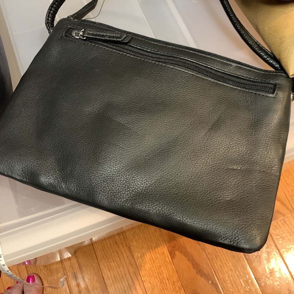 Tignanello black leather crossbody with phone charger and pockets galore . NWOT - Picture 2 of 10
